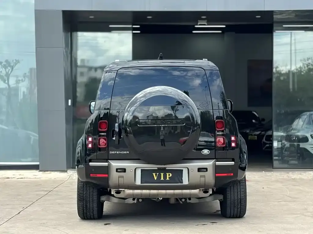 Land Rover Defender — фото 4