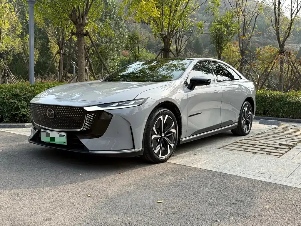 Mazda EZ-6 — фото 1