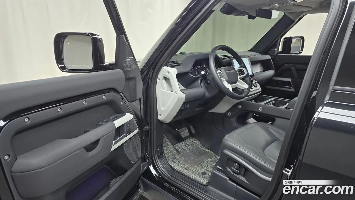 Land Rover Defender — фото 10