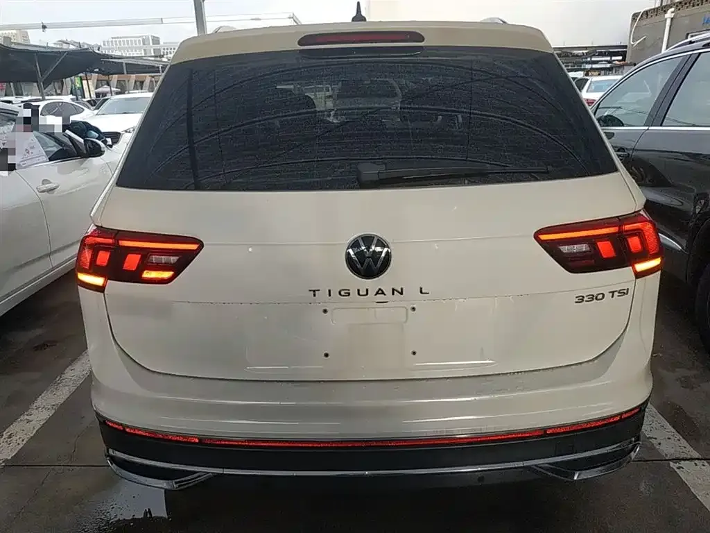 Volkswagen Tiguan L — фото 6