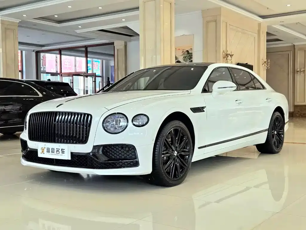 Bentley Flying Spur PHEV — фото 1