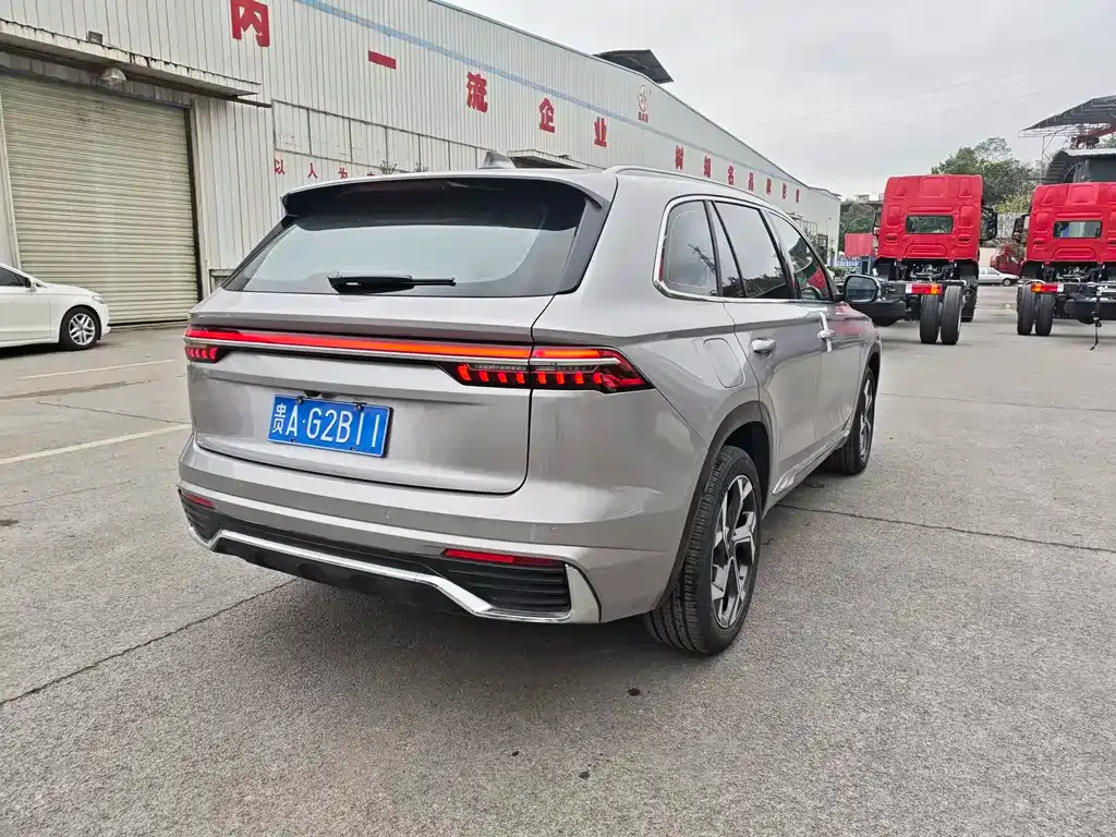 Geely Xingyue L — фото 9