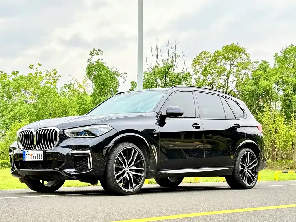 BMW X5 — фото 1