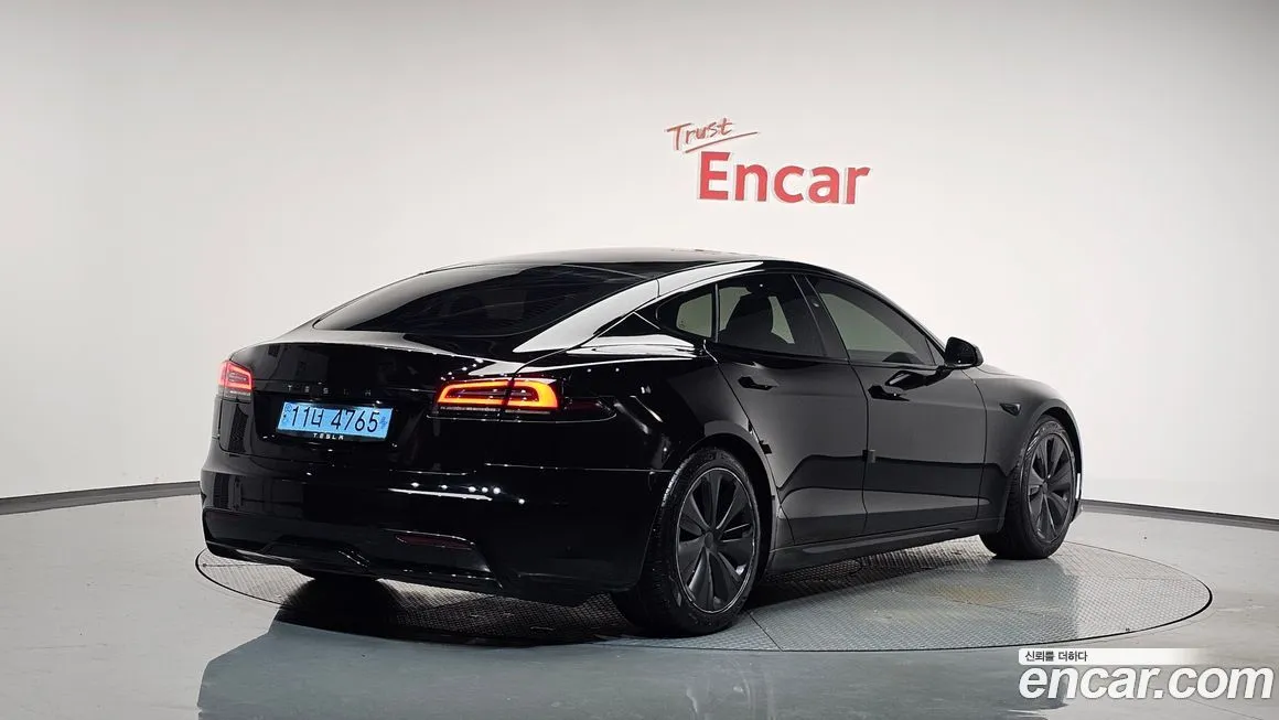 Tesla Model S — фото 2