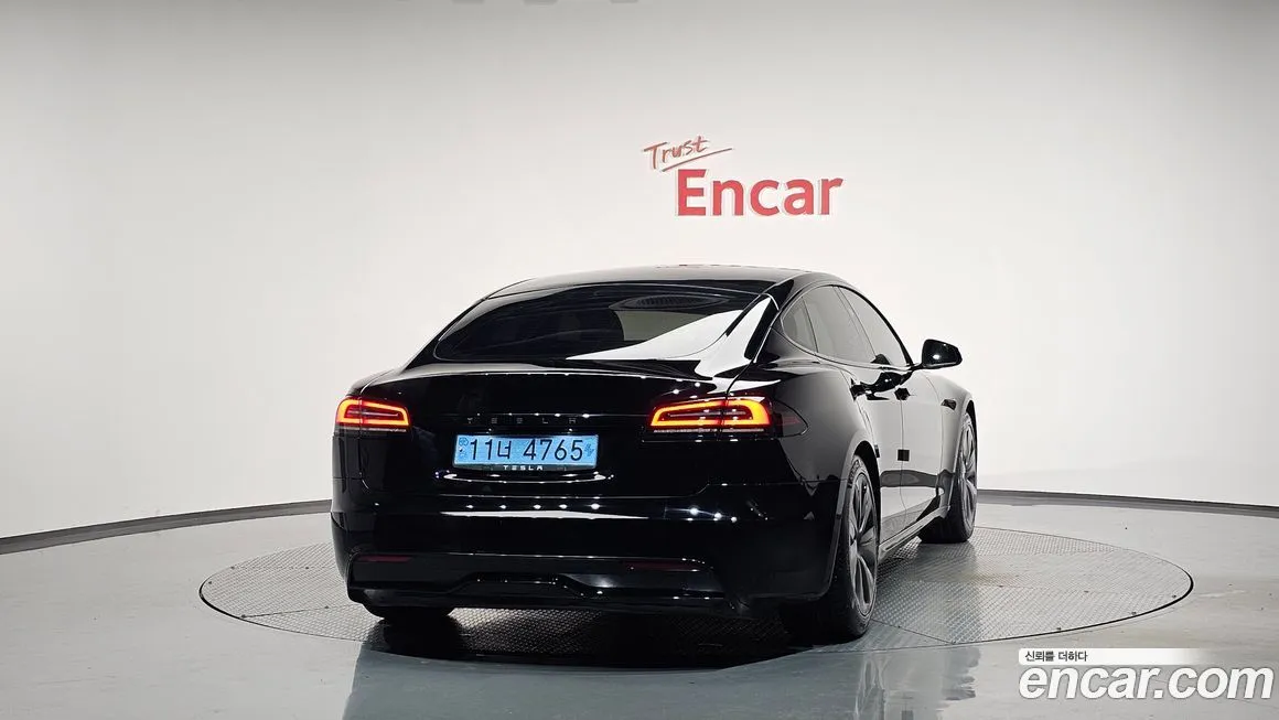 Tesla Model S — фото 4