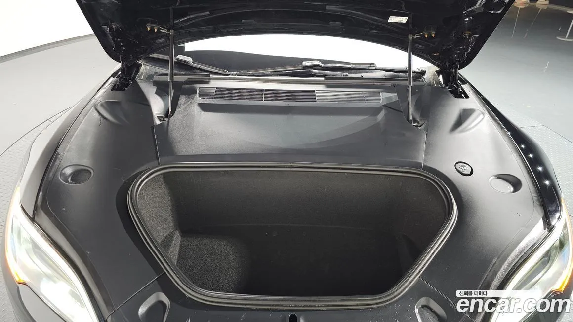 Tesla Model S — фото 6