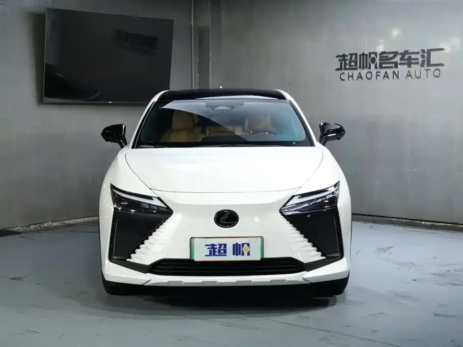 Lexus RZ — фото 2