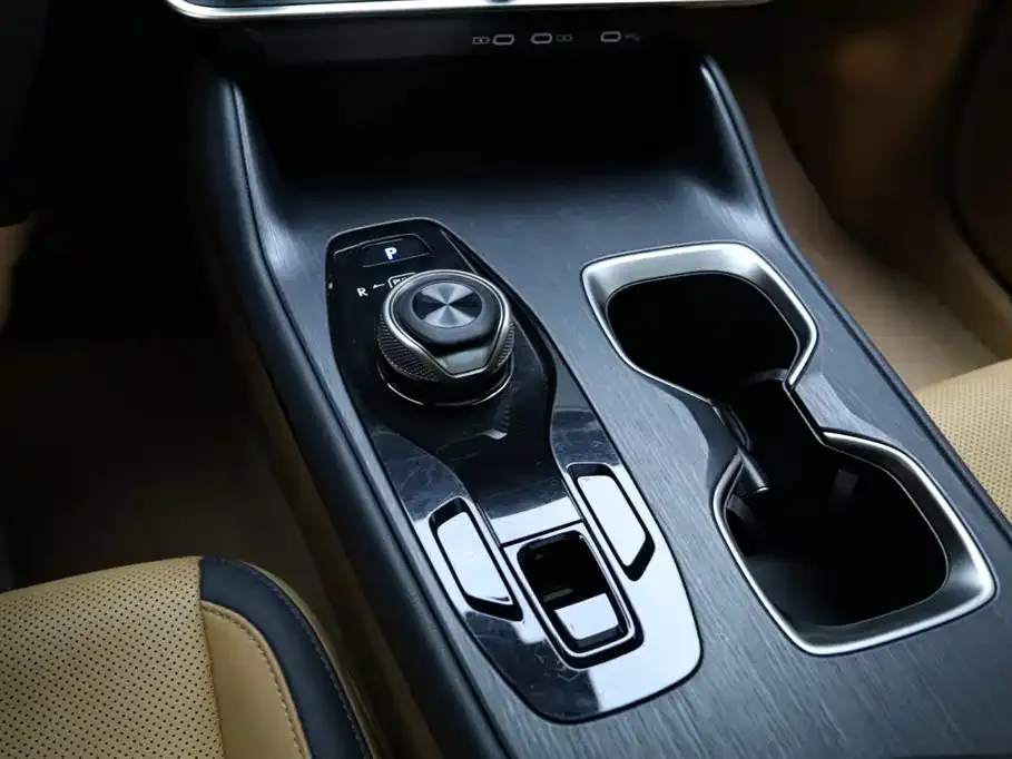 Lexus RZ — фото 8