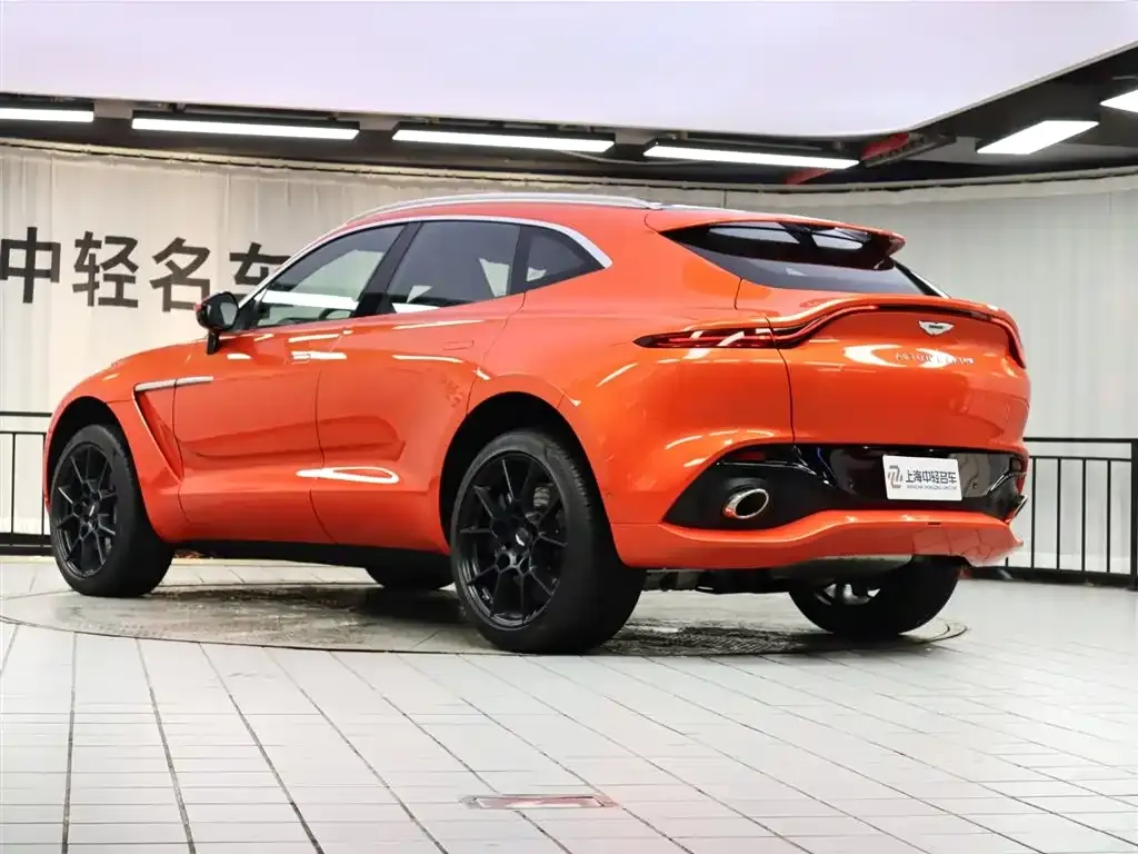 Aston Martin DBX — фото 4