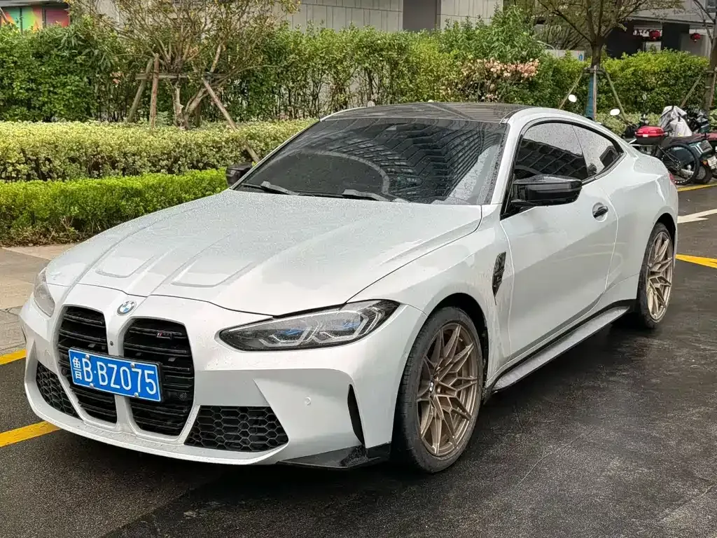 BMW M4 — фото 1