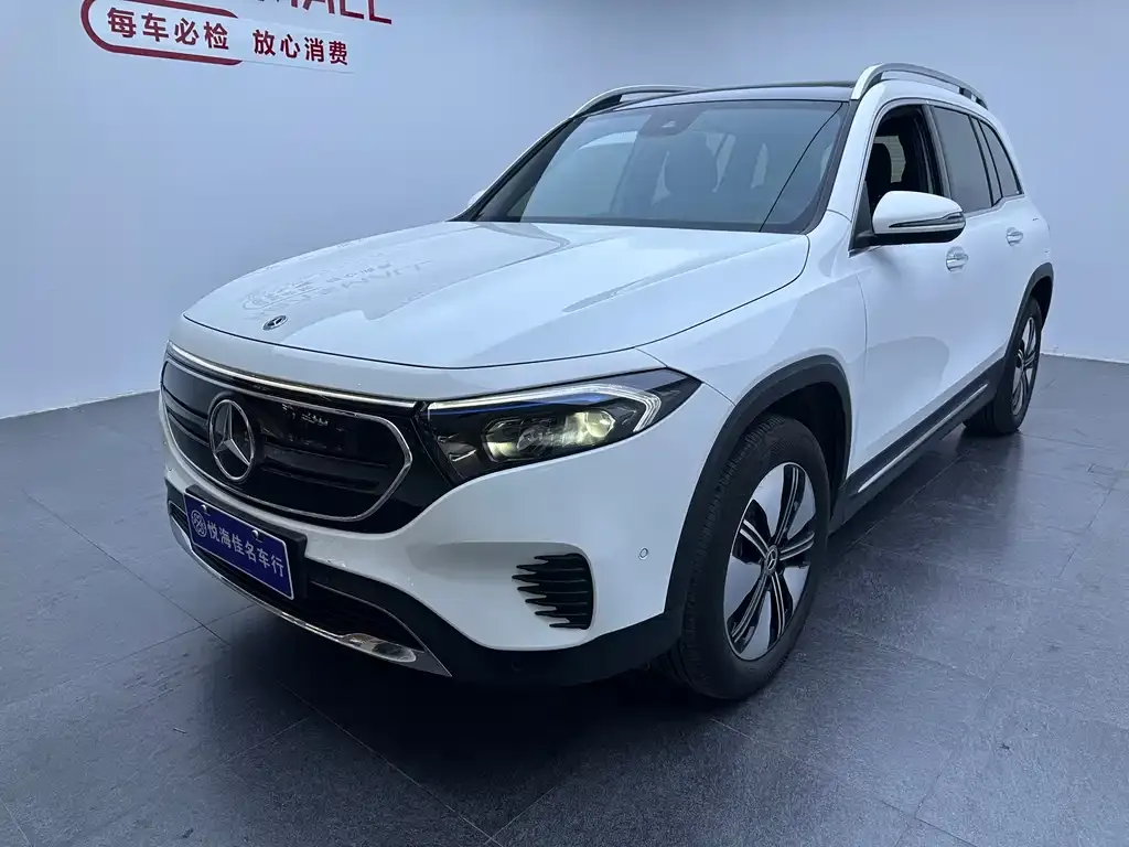 Mercedes-Benz EQB — фото 1