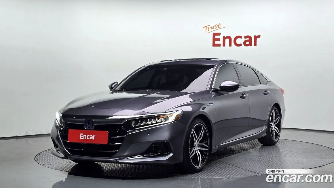 Honda Accord — фото 1