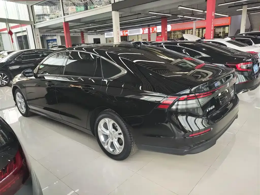 Honda Accord — фото 5