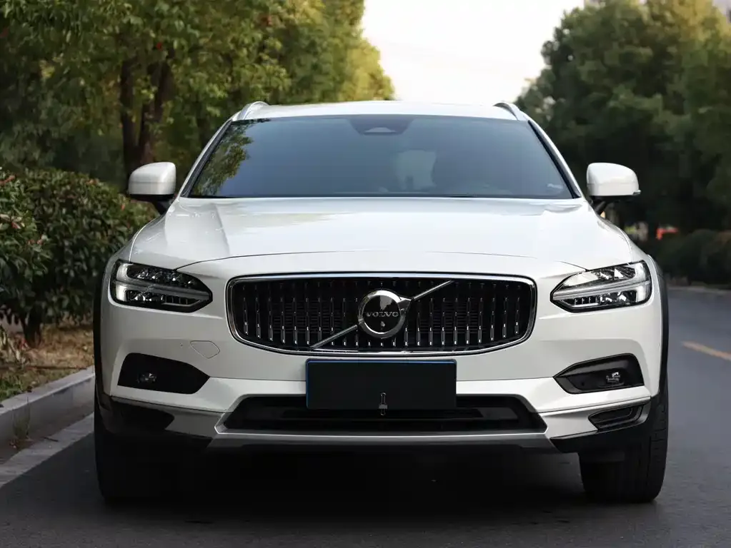 Volvo V90 — фото 1