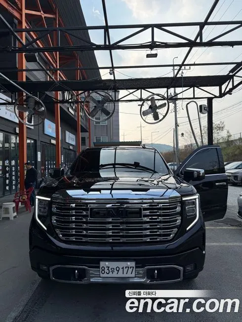 GMC Sierra — фото 1