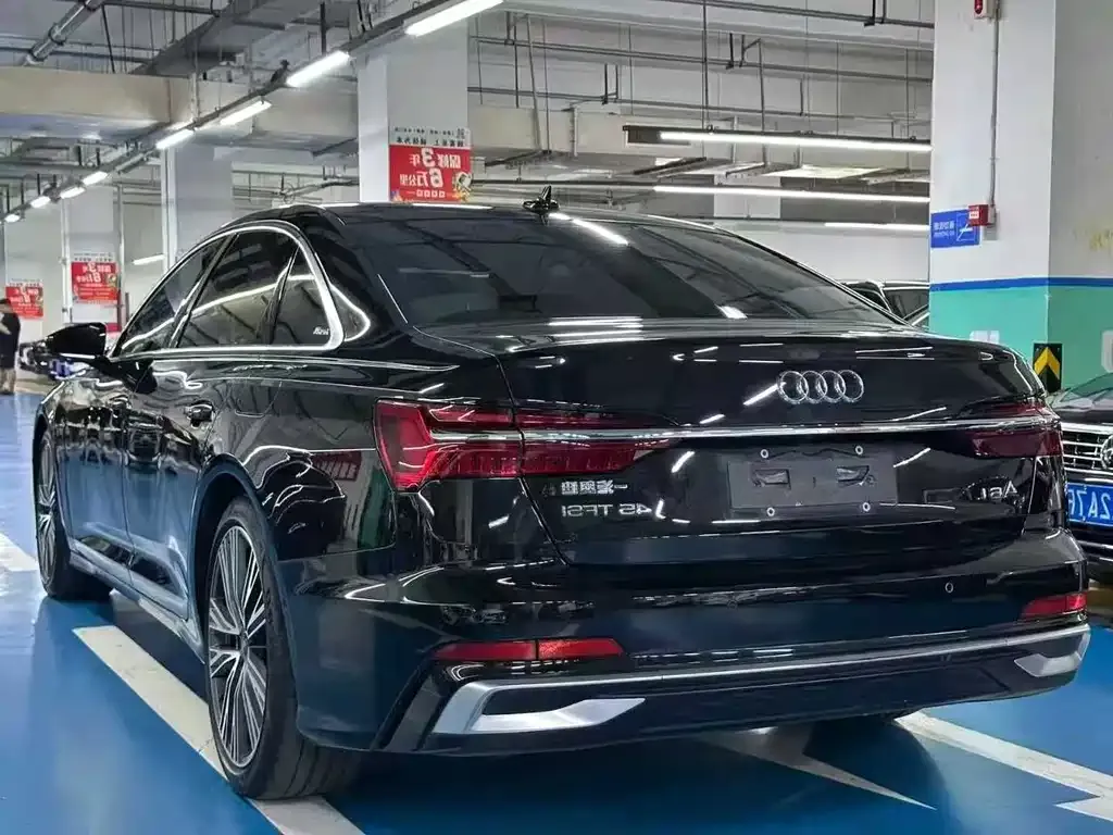 Audi A6L — фото 6