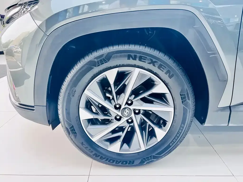 Hyundai Tucson — фото 4