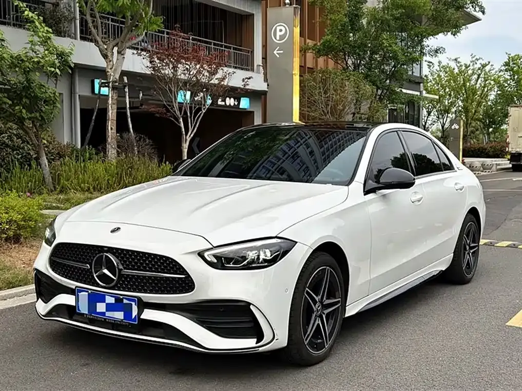 Mercedes-Benz C-Class — фото 1