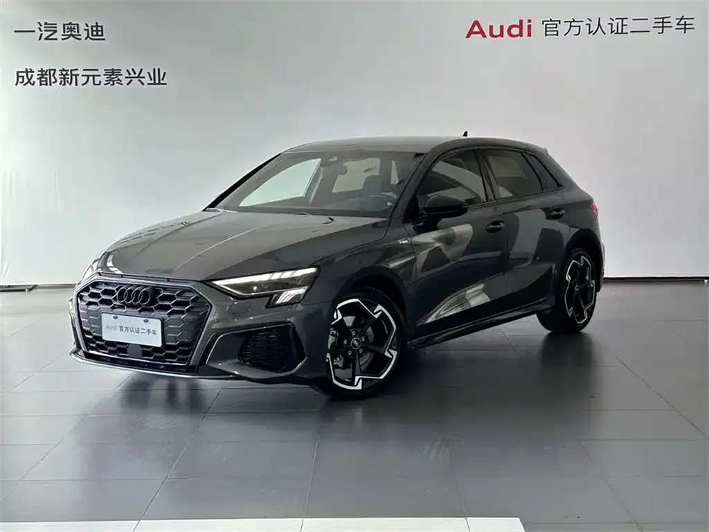 Audi A3 — фото 1