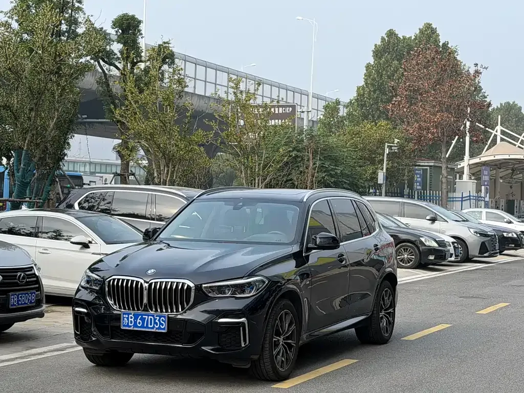 BMW X5 — фото 1