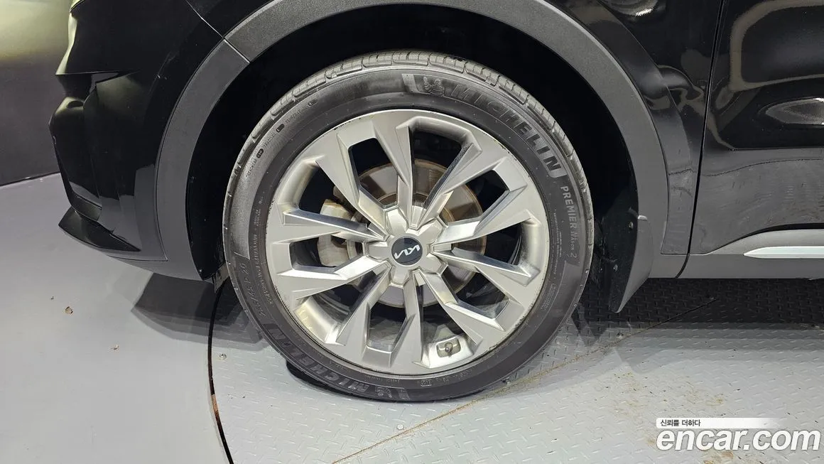 Kia Sorento — фото 5