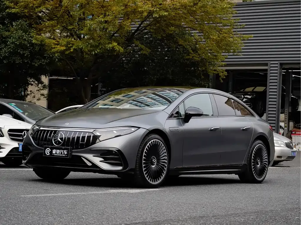 Mercedes-Benz EQS AMG — фото 2