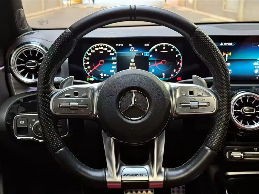 Mercedes-Benz A-Class AMG — фото 10