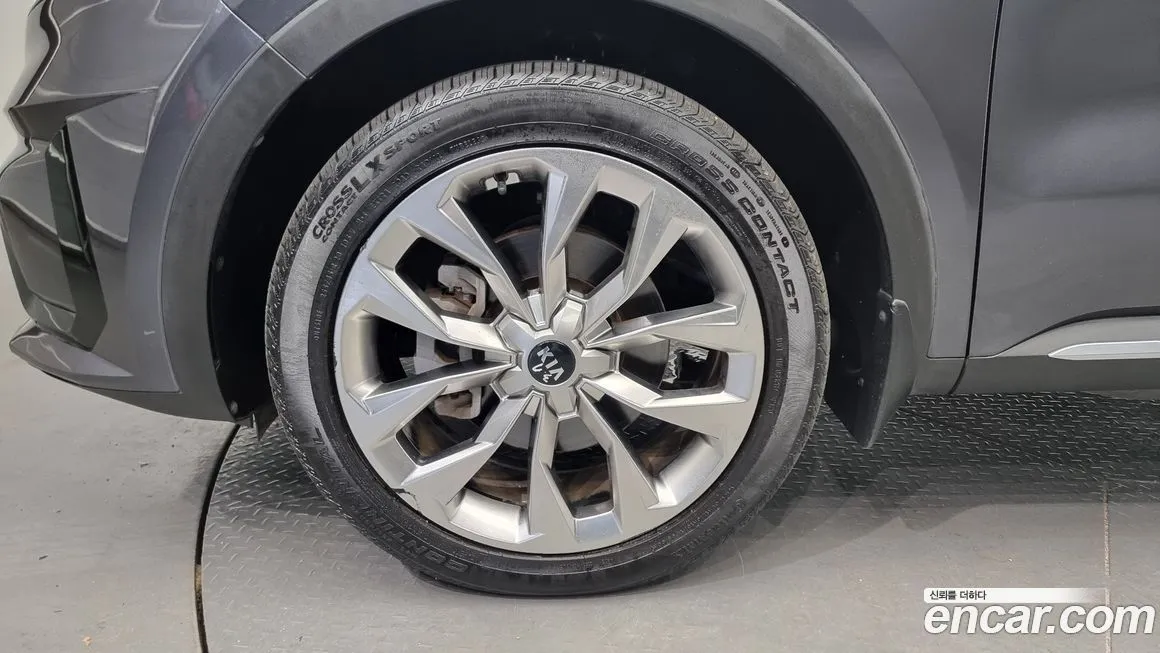 Kia Sorento — фото 5