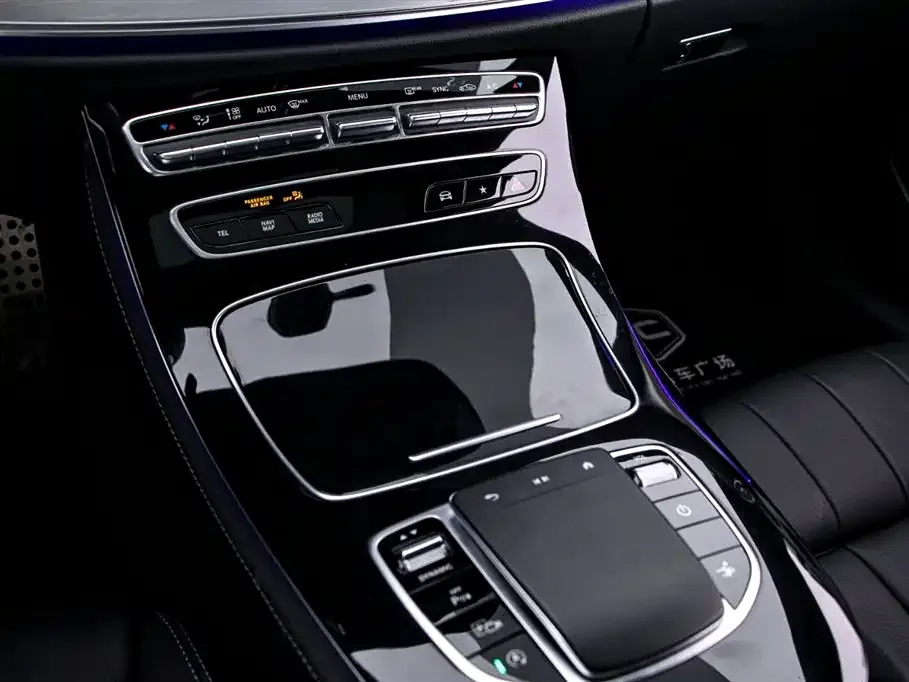 Mercedes-Benz E-Class (Import) — фото 9