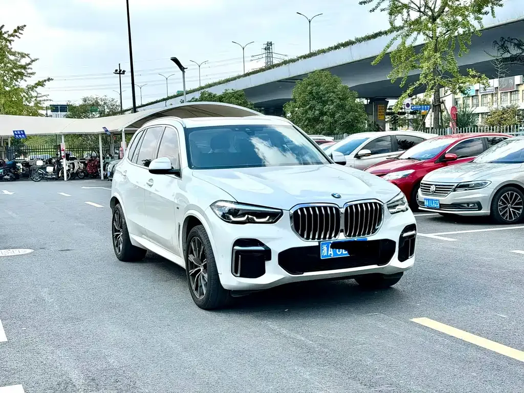 BMW X5 — фото 2