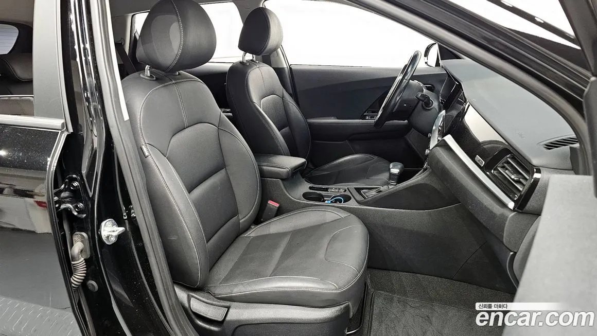 Kia Niro — фото 10