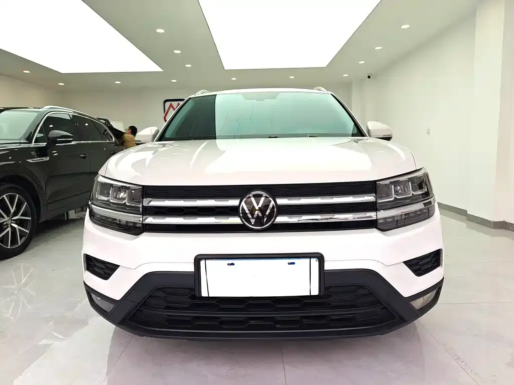 Volkswagen Tharu — фото 2
