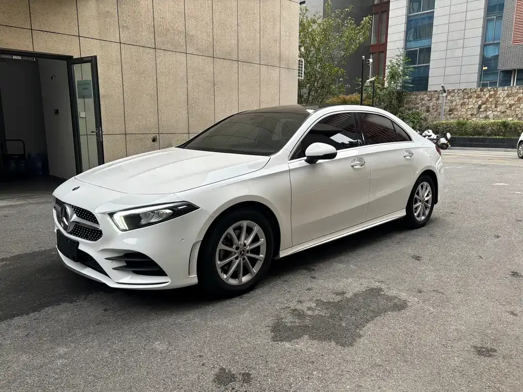 Mercedes-Benz A-Class — фото 1