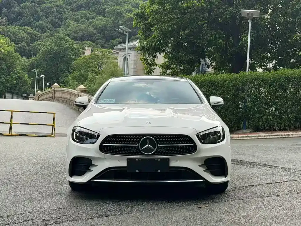 Mercedes-Benz E-Class (Import) — фото 2