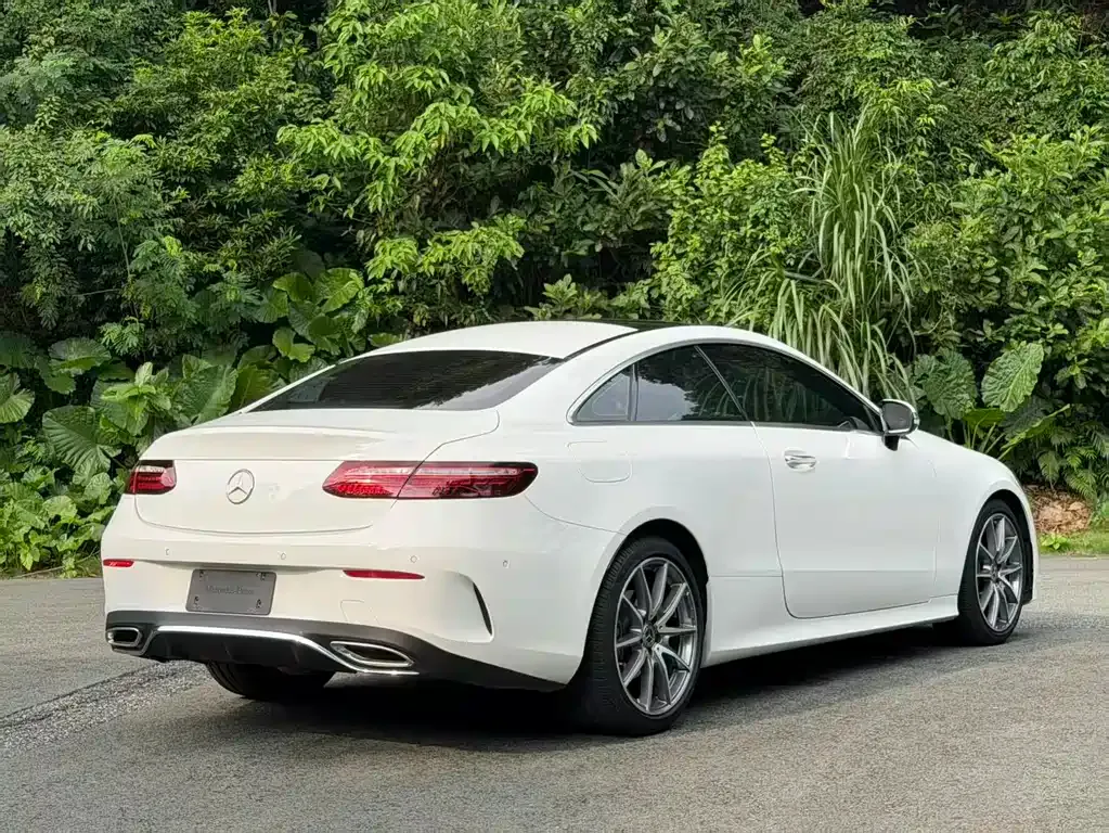 Mercedes-Benz E-Class (Import) — фото 7