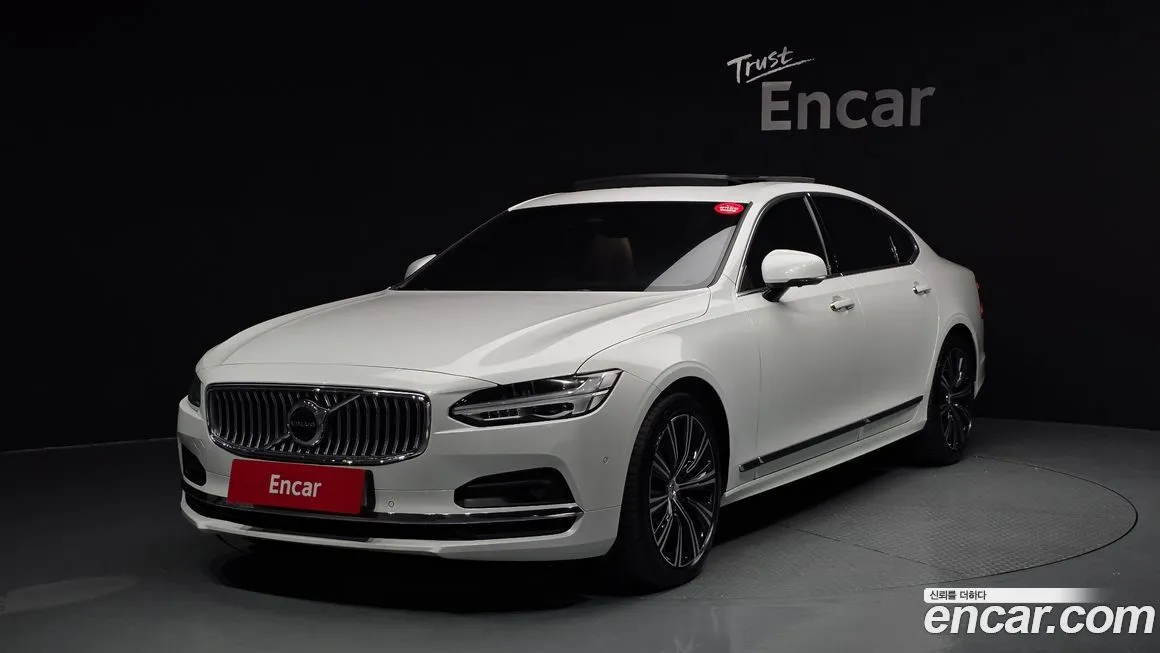Volvo S90 — фото 1