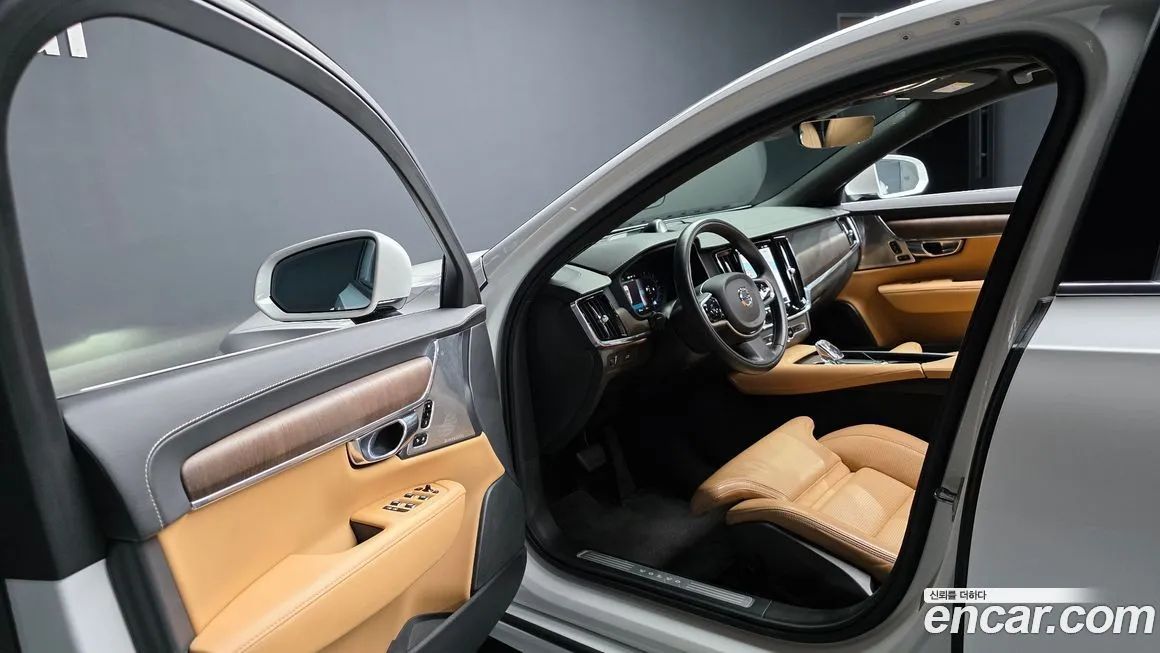 Volvo S90 — фото 10