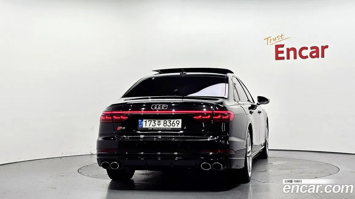 Audi S8 — фото 4