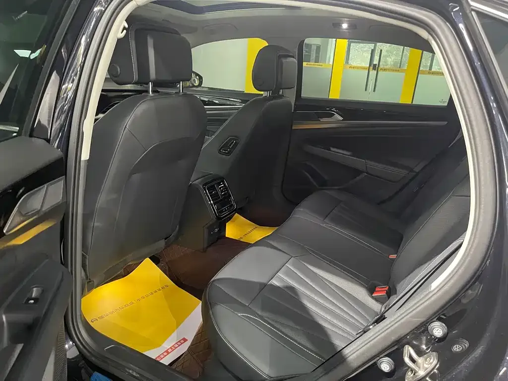 Volkswagen Passat — фото 5
