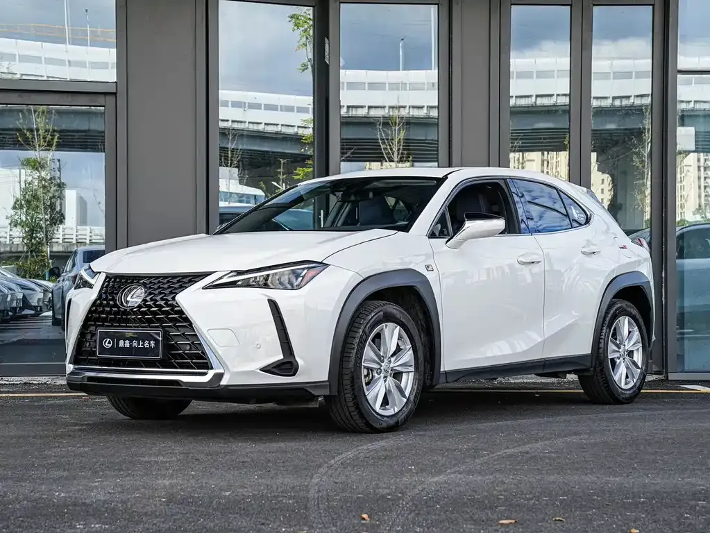 Lexus UX — фото 2