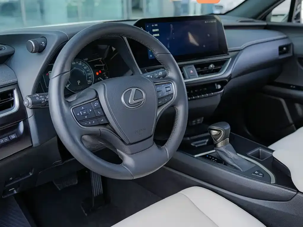 Lexus UX — фото 9