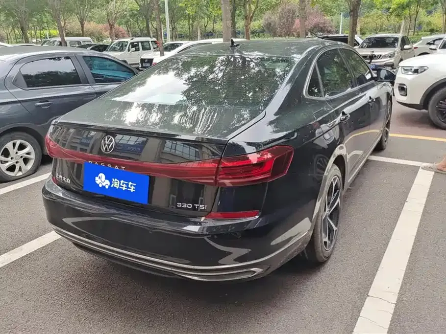Volkswagen Passat — фото 3