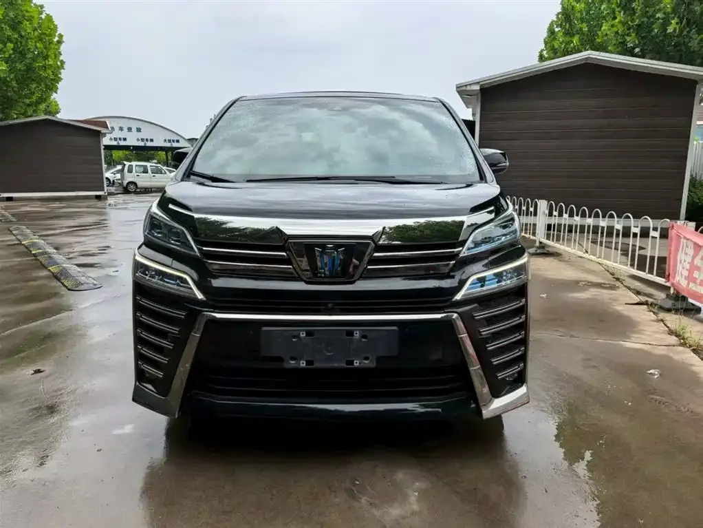 Toyota Vellfire — фото 2