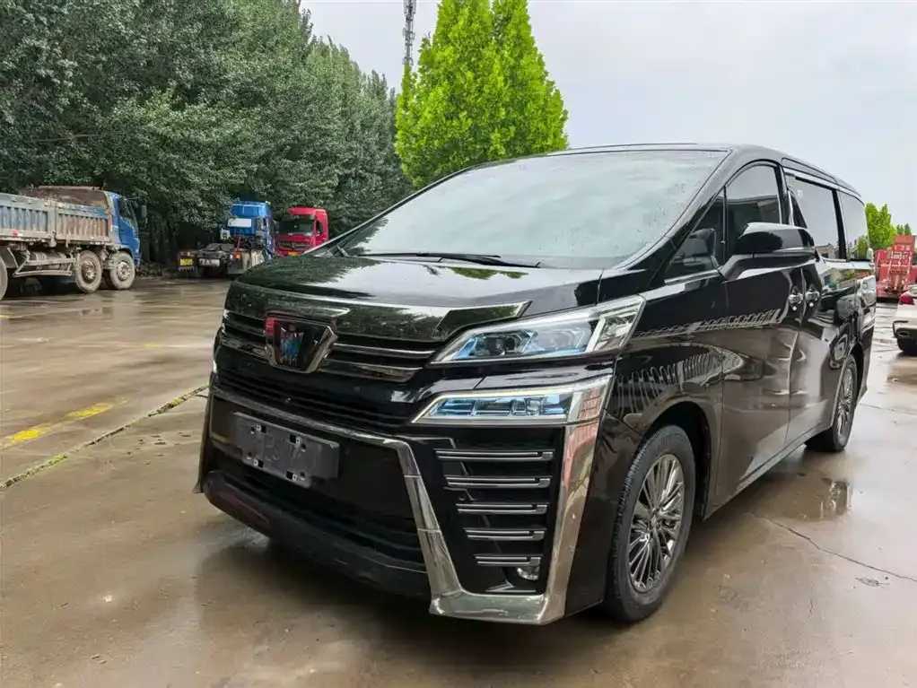 Toyota Vellfire — фото 3