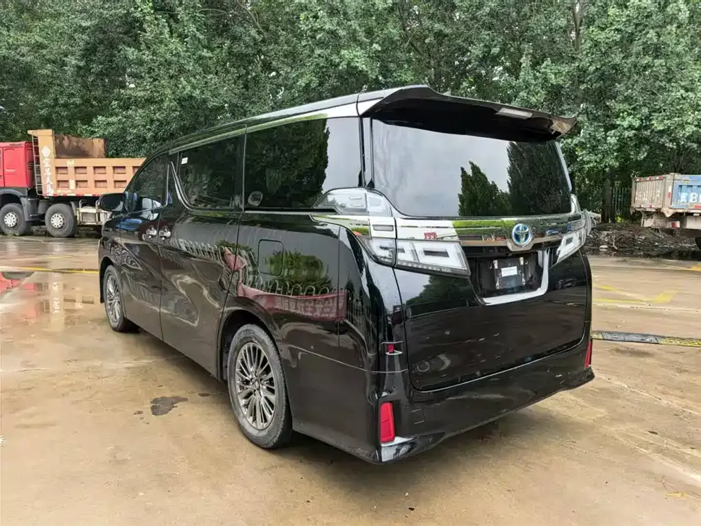 Toyota Vellfire — фото 4