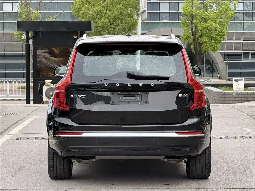 Volvo XC90 — фото 5