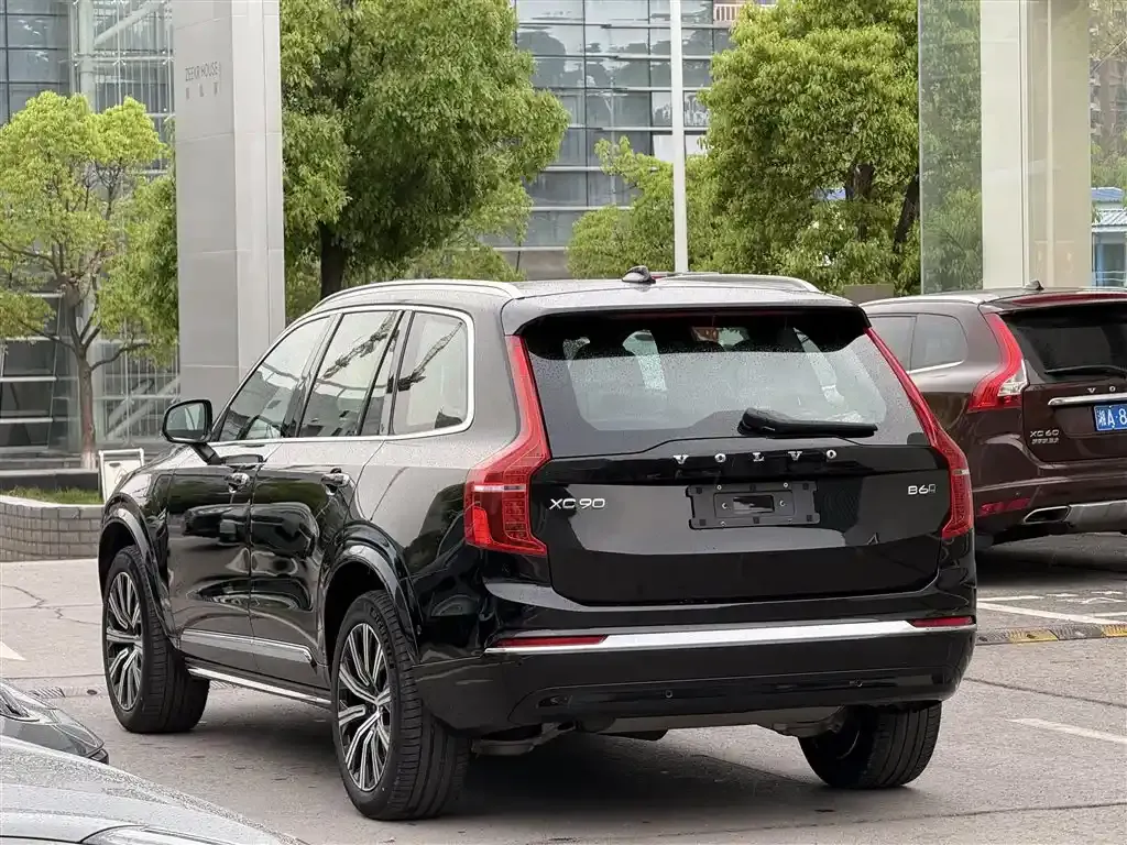 Volvo XC90 — фото 7
