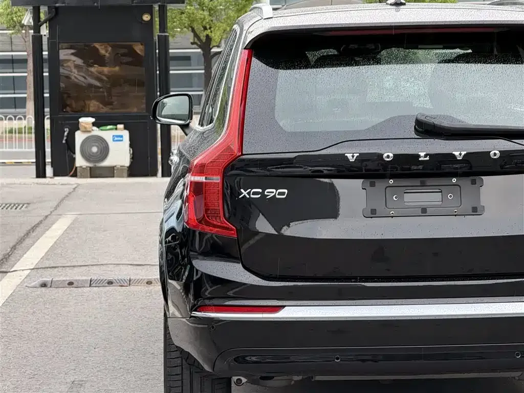 Volvo XC90 — фото 8