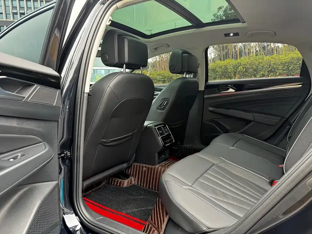 Volkswagen Passat — фото 6
