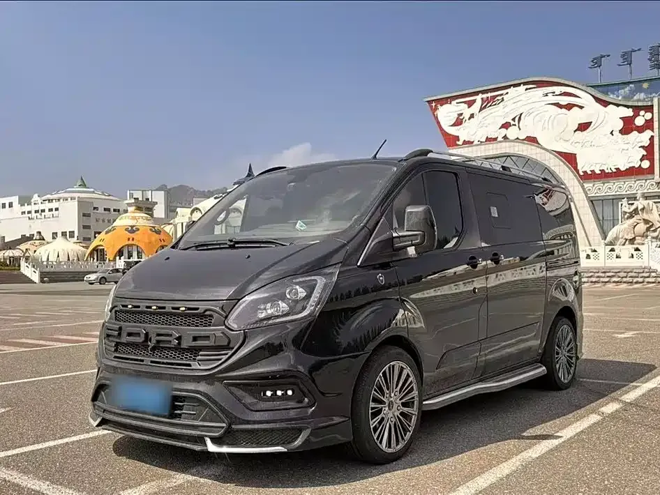 Ford Tourneo — фото 2